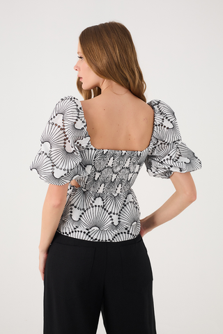 Blusa de Ondas Bordadas Dress to