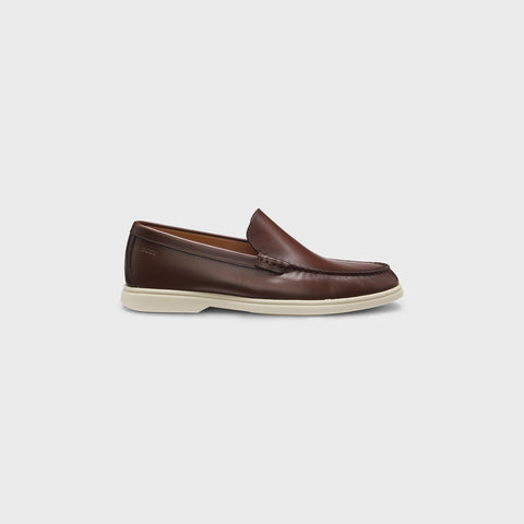 Mocasines BOSS de piel con logotipo en relieve Marrón
