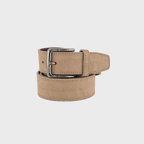 Correa BOSS de suede con hebilla de bronce con logotipo grabado