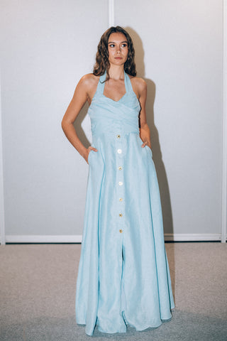 Vestido con escote Halter En Lino Natural Matilde botones chapado en oro 24k