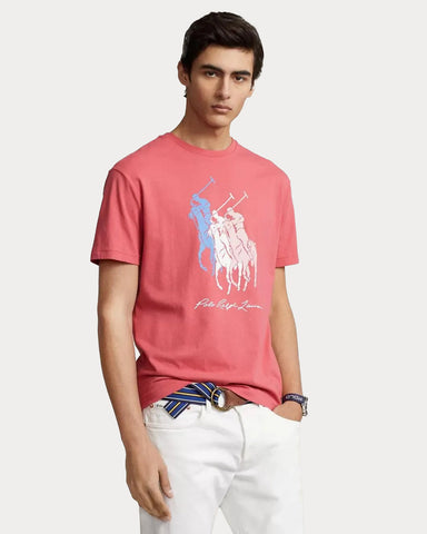 T-Shirt Custom  Fit Con Pony Grande Impreso en el Centro