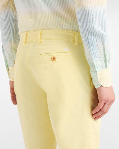 Bermuda Chino Harmont & Blaine de Algodón Stretch Amarillo Pastel