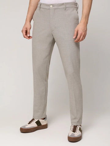 Pantalón tipo Chinos Slim fit de algodón con elástico