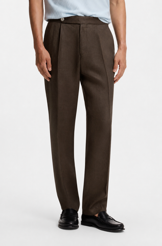 Pantalones BOSS de vestir de corte relajado con pliegues delanteros - Marrón Oscuro