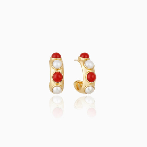 Aretes Cristina Sabatini Di Cavalcanti Hoop con Baño de Oro, Piedra Roja y Perlas – Rojo/Dorado