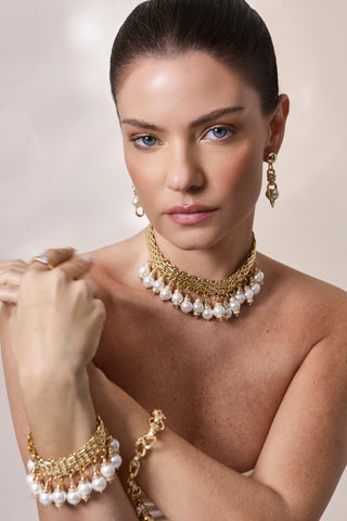 Aretes Cristina Sabatini Lisanza con Baño de Oro y Perla – Dorado