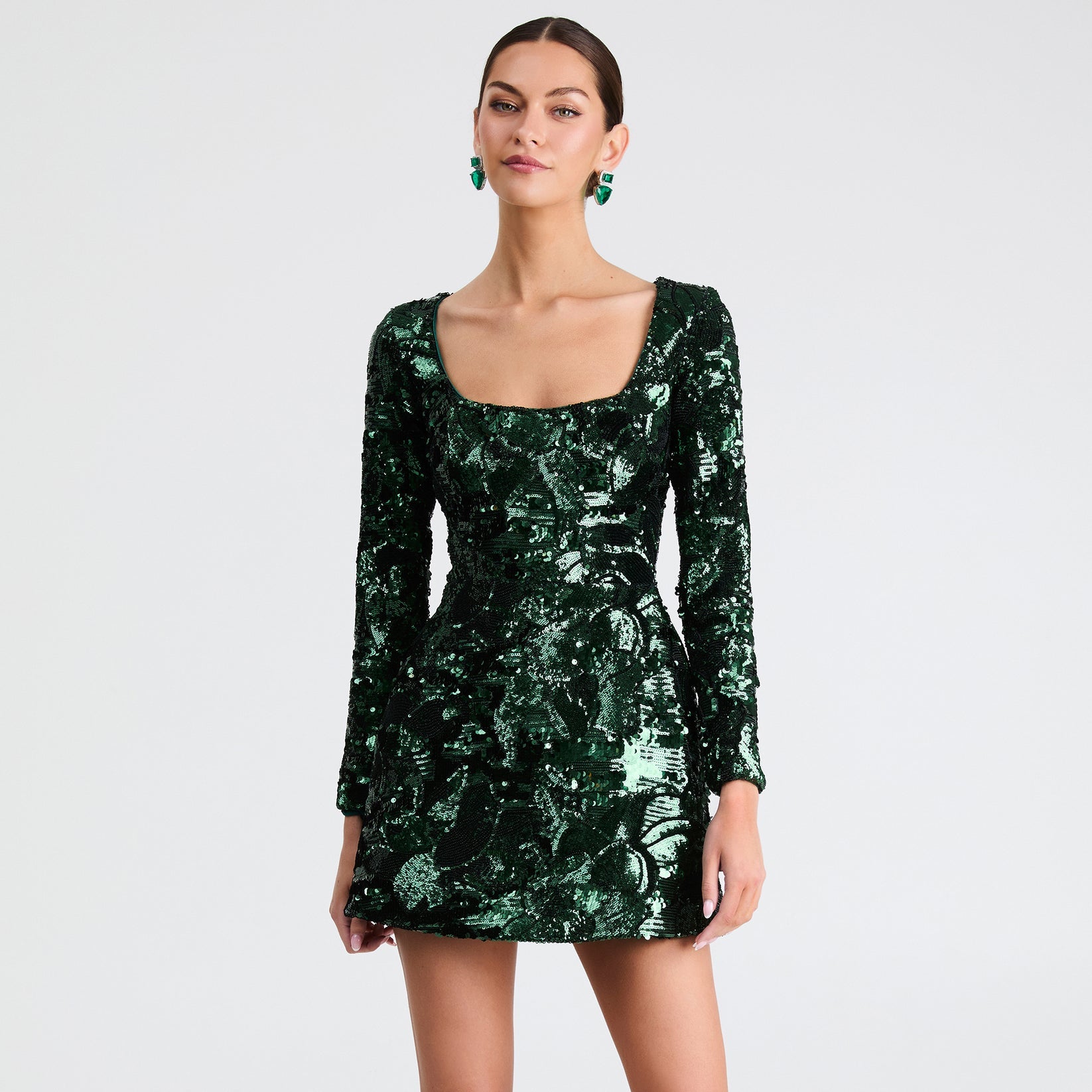 Vestido Corto HELSI Lillian de Manga Larga con Lentejuelas – Verde Esmeralda – vista 1