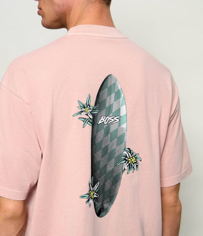 Camiseta BOSS Relaxed Fit en con Logo Bordado - Rosa Claro