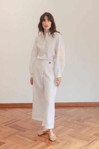 Set Faride Camisa y Pantalón Selva en Lino Bordada con Mangas Abullonadas - Blanco