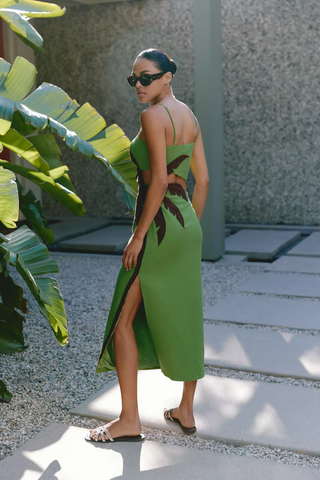 Vestido Farm Rio Midi en Lino green 3d palm tree cut-out