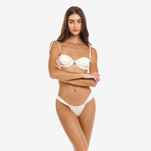 Set de Bikini Agua Bendita Donna & Elsa Sereia Bordados Artesanales