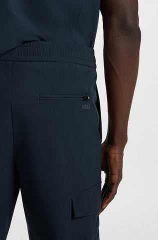Pantalón BOSS Cargo Tapered-fit de planchado facil con stretch poplin