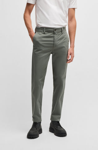 Pantalón tipo Chinos tapered fit de algodón elástico