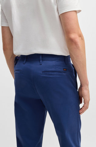 Pantalón tipo Chinos tapered fit de algodón elástico