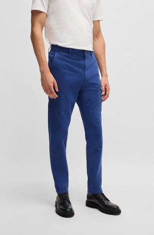 Pantalón tipo Chinos tapered fit de algodón elástico