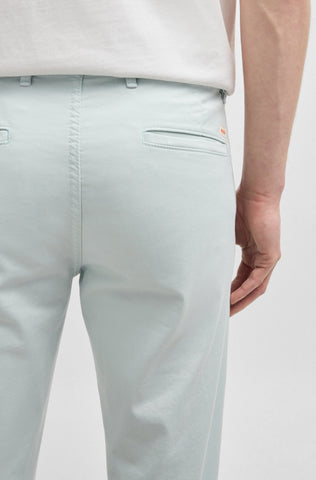 Pantalón BOSS slim fit en satén de algodón elástico