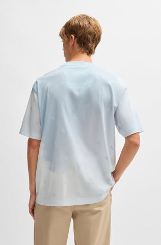 Suéter BOSS Relaxed Fit Con Diseño de Nubes y Monogramas de la Doble B