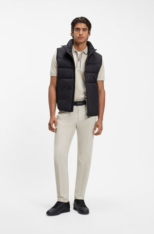 Pantalón BOSS Slim Fit Commuter en Tejido Técnico Stretch - Beige