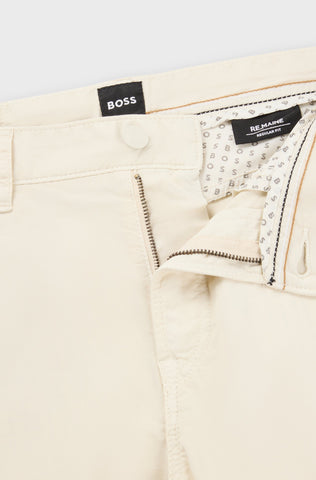 Pantalón BOSS Maine regular fit en sarga de algodón on stretch
