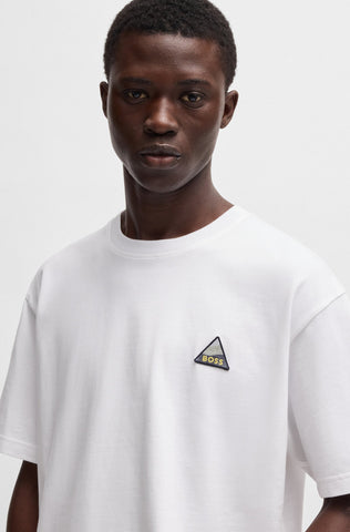 T-Shirt BOSS Relaxed Fit de algodón con parche de logotipo