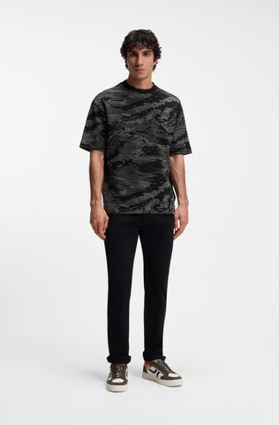 T-Shirt BOSS Relaxed Fit con Camuflaje jacquard