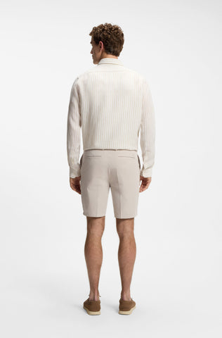 Bermuda BOSS de sarga de algodón elástico Modern Fit