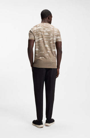 Camiseta BOSS Green Slim Fit con Patrón Jacquard Abstracto - Beige