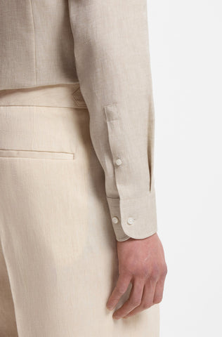 Camisa BOSS de Slim Fit en lino de fabricación italiana - Beige