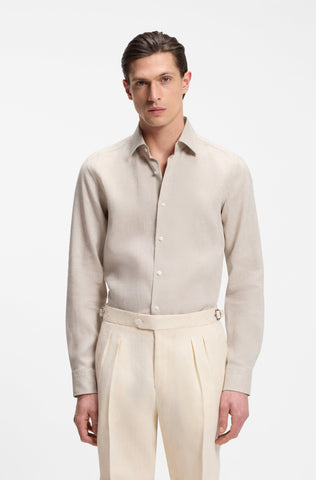Camisa BOSS de Slim Fit en lino de fabricación italiana - Beige
