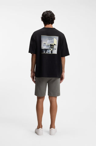 Camiseta BOSS Relaxed Fit de Algodón con Logo Brutalism - Negro