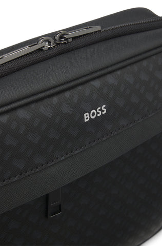 Bulto de Baño BOSS con Monograma Doble B