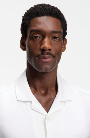 Camisa BOSS de Lino y Algodón con Cuello Resort - Blanca