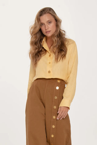 Camisa en Lino Natural Mirabel Faride Botones Chapado en Oro 24K