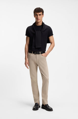 Pantalón BOSS P-Delaware5 Slim Fit de Sarga Stretch – Marrón Claro