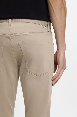 Pantalón BOSS P-Delaware5 Slim Fit de Sarga Stretch – Marrón Claro